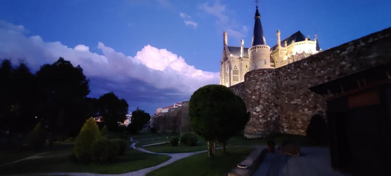 Los Sitios Astorga Esterno foto